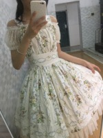 穿上十多年前的lo裙