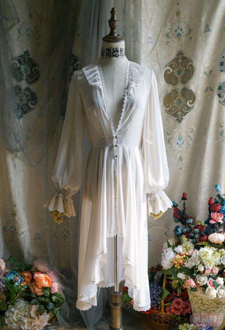 under the rose 罩衫