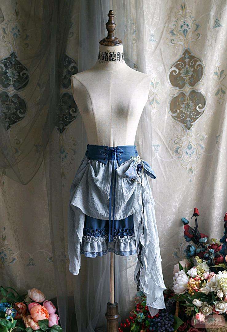 under the rose 短裤