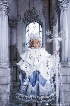 映霜雪