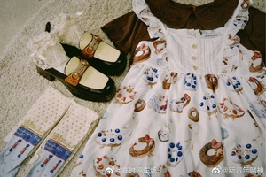 小鸭子与游泳圈