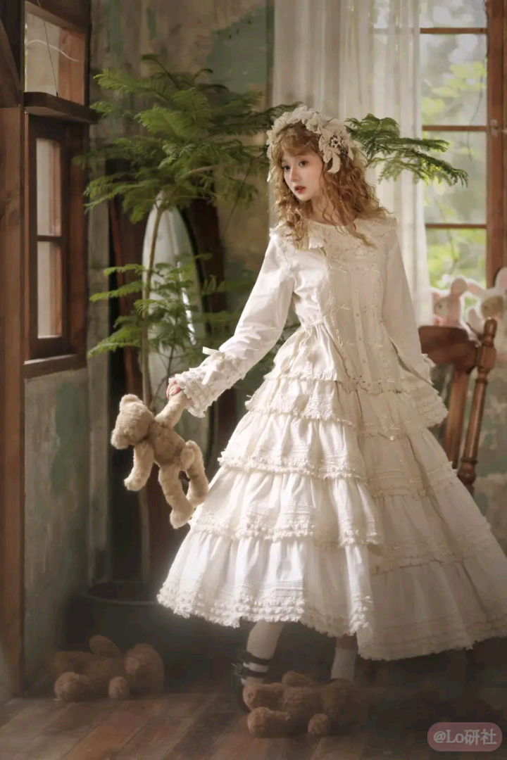 窗台上的百合花