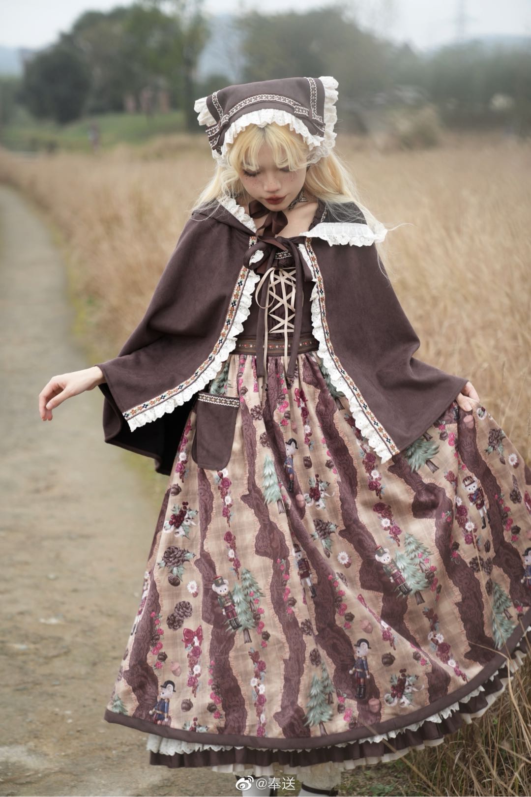 林中胡桃夹子 斗篷