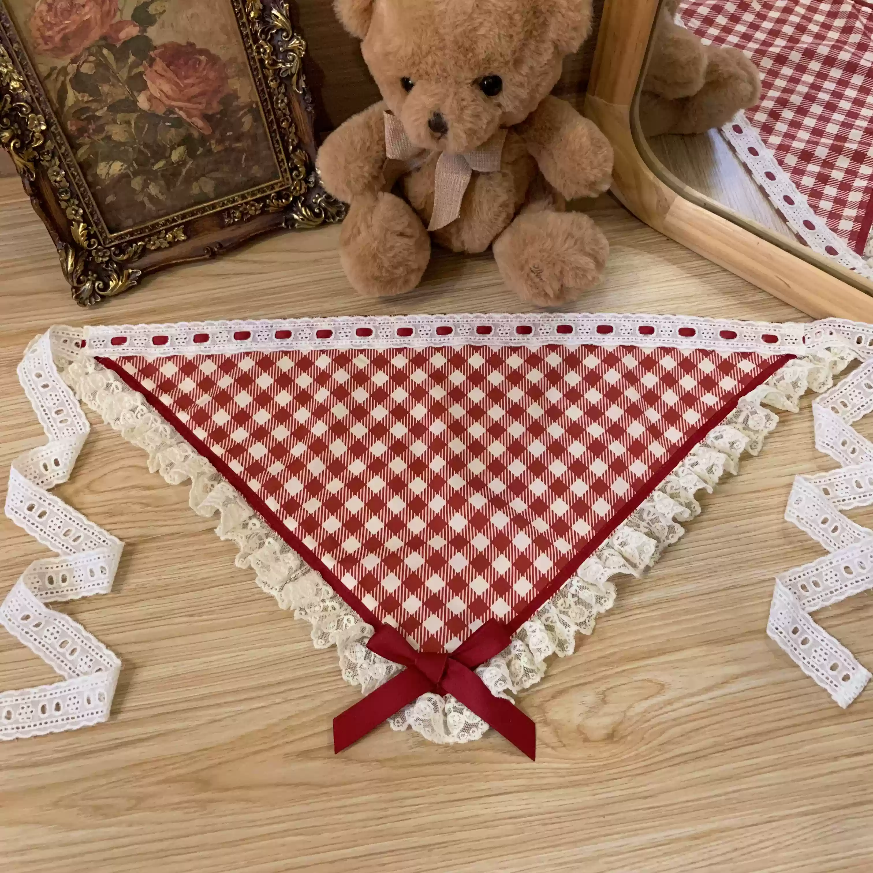 丝绒草莓 格子头巾